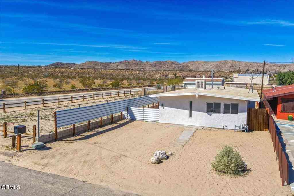 Homes For Sale - 61714 Commercial Street<br/> Joshua Tree, CA 92252