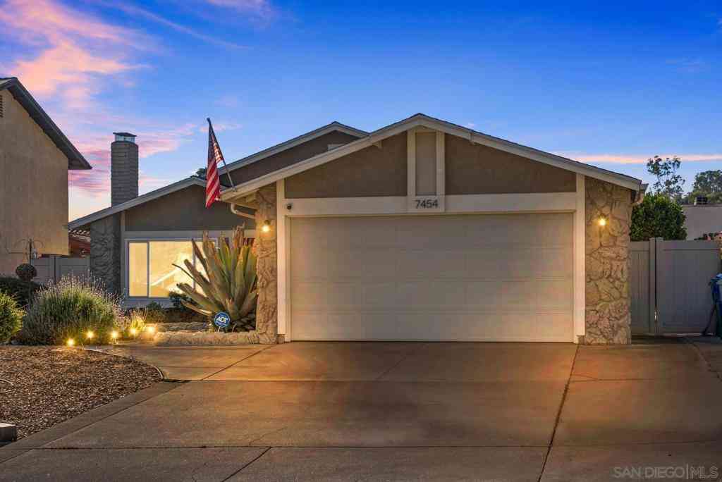 Homes For Sale - 7454 Gayneswood<br/> San Diego, CA 92139