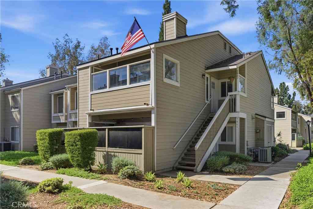 Condo For Sale - 5863 Portsmouth Road #240<br/> Yorba Linda, CA 92887
