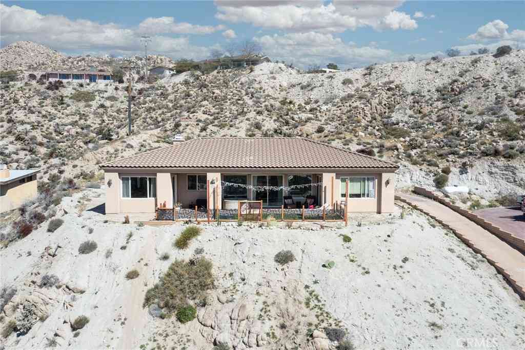 Homes For Sale - 57474 Airway<br/> Yucca Valley, CA 92284