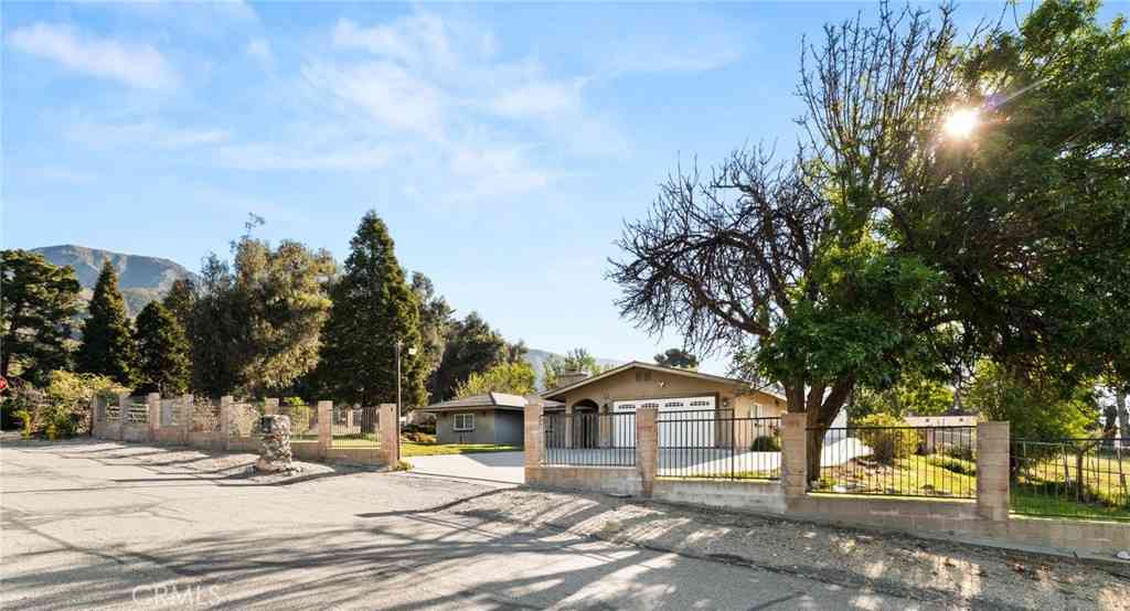 Homes For Sale - 903 Greenwood<br/> San Bernardino, CA 92407