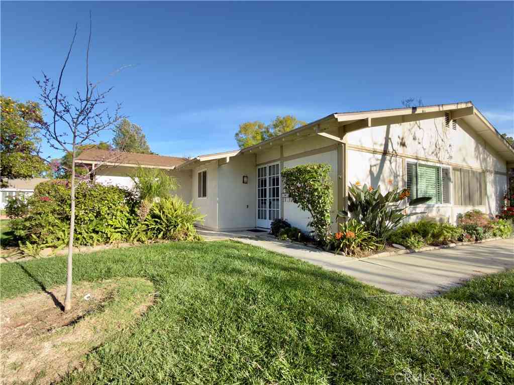Homes For Sale - 251 Calle Aragon #D<br/> Laguna Woods, CA 92637