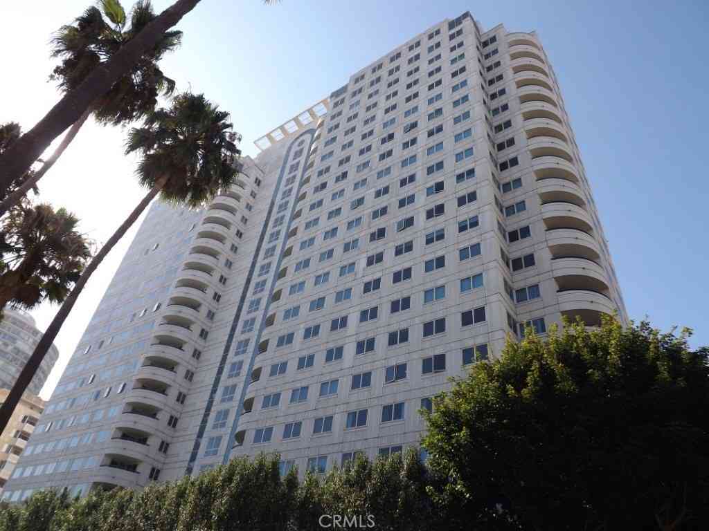 Condo For Sale - 525 E Seaside Way #807<br/> Long Beach, CA 90802