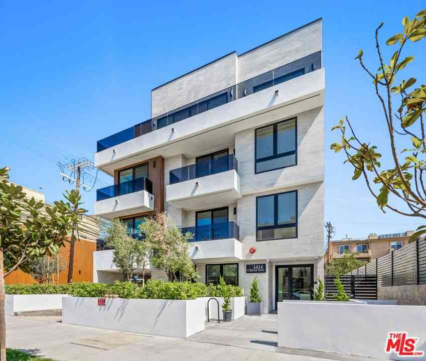Condo For Rent - 1414 1/2 S Beverly Dr #201<br/> Los Angeles, CA 90035