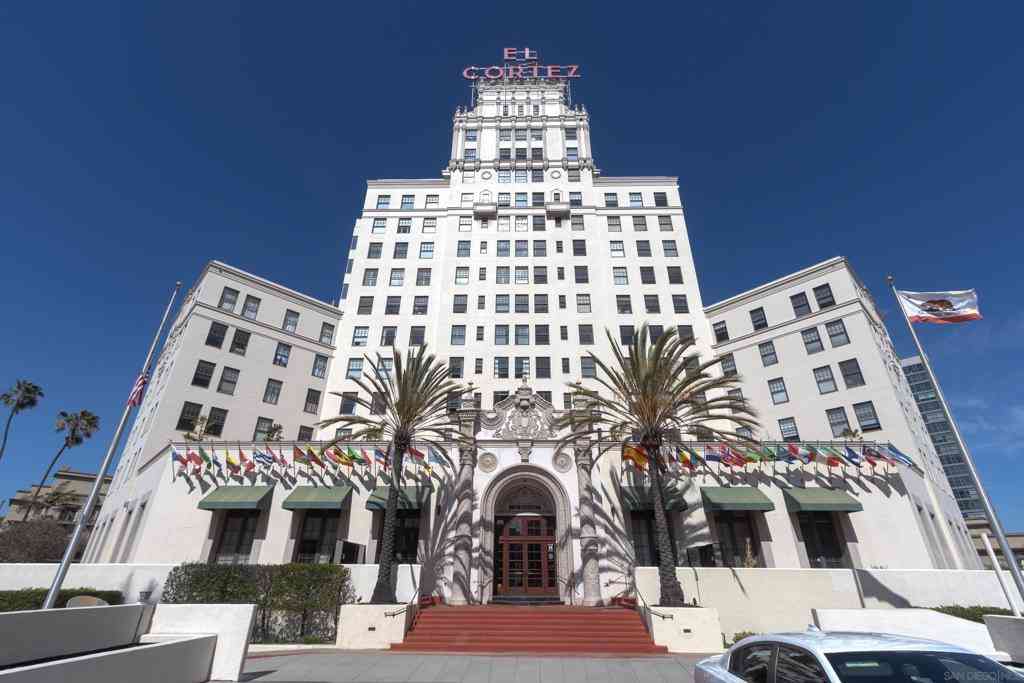 Condo For Sale - 702 Ash Street #205<br/> San Diego, CA 92101