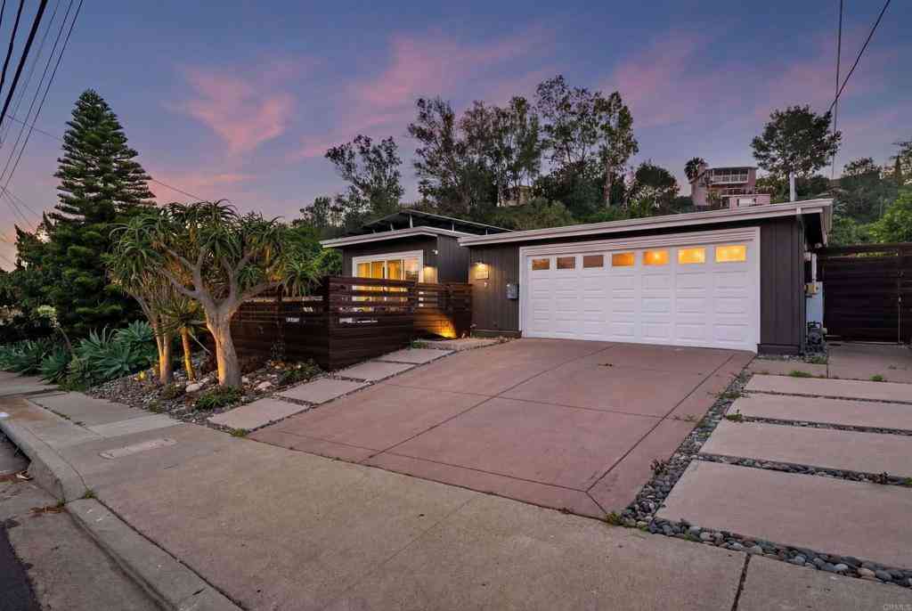 Homes For Sale - 2024 Boundary Street<br/> San Diego, CA 92104