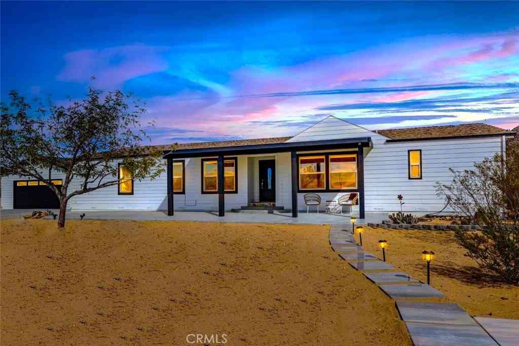 Mobile Home For Sale - 58770 Gerrie Lane<br/> Landers, CA 92285