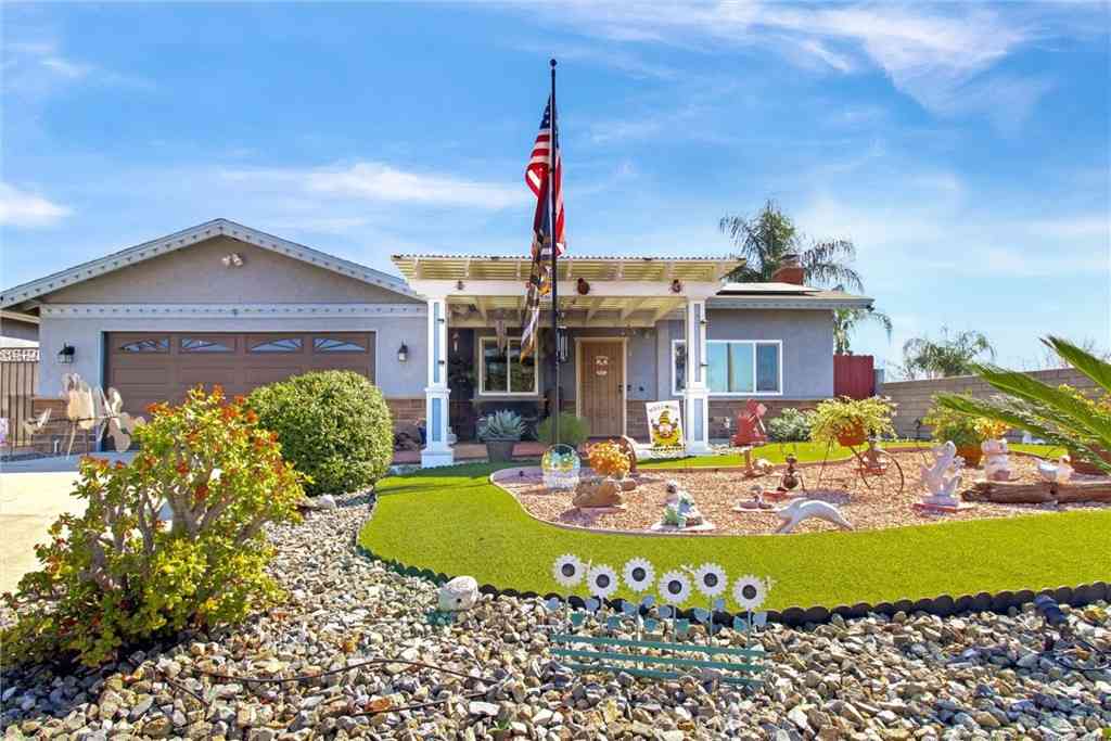 Homes For Sale - 6961 Cambridge Avenue<br/> Rancho Cucamonga, CA 91701
