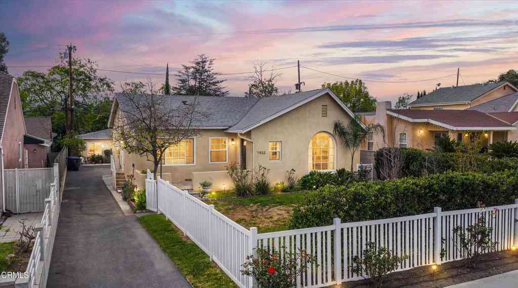 Multifamily For Sale - 1932 E Washington Boulevard<br/> Pasadena, CA 91104