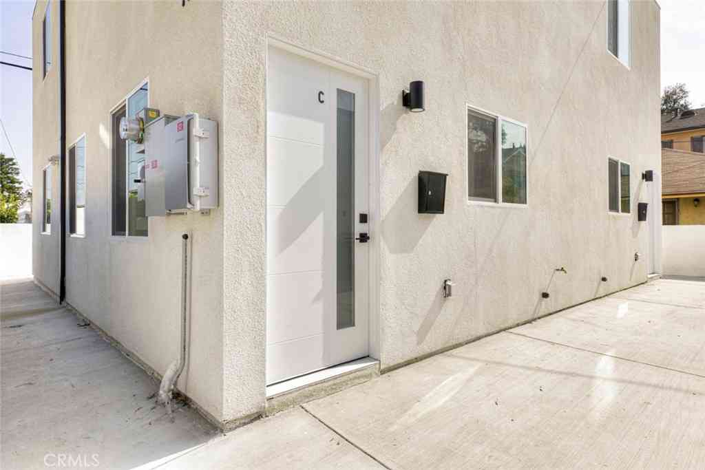 Homes For Rent - 1070 Allen Avenue #C<br/> Glendale, CA 91201