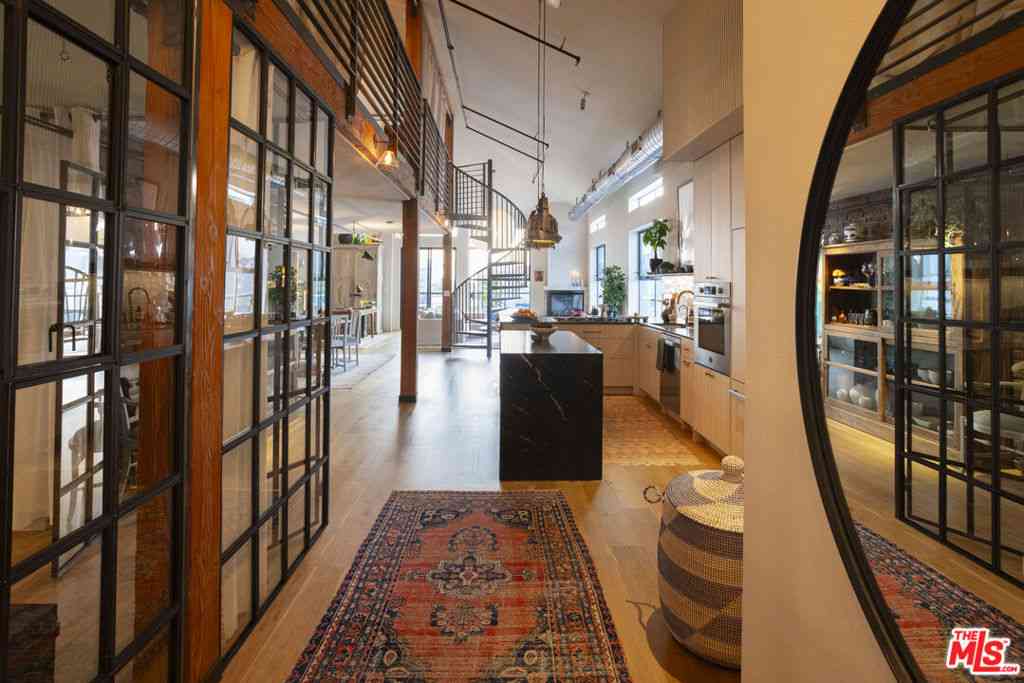 Condo For Sale - 4115 Glencoe Avenue #412<br/> Marina Del Rey, CA 90292