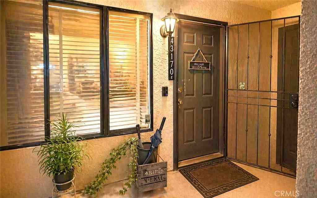 Condo For Sale - 43170 Wall #E<br/> Hemet, CA 92544
