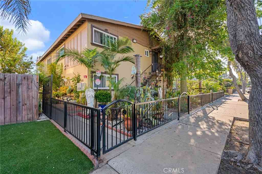 Multifamily For Sale - 2166 W Alameda Avenue<br/> Anaheim, CA 92801