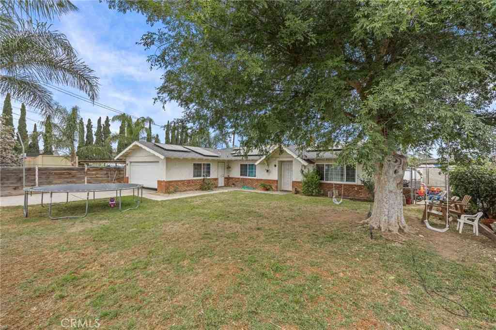 Homes For Sale - 2365 Chatterton<br/> Norco, CA 92860