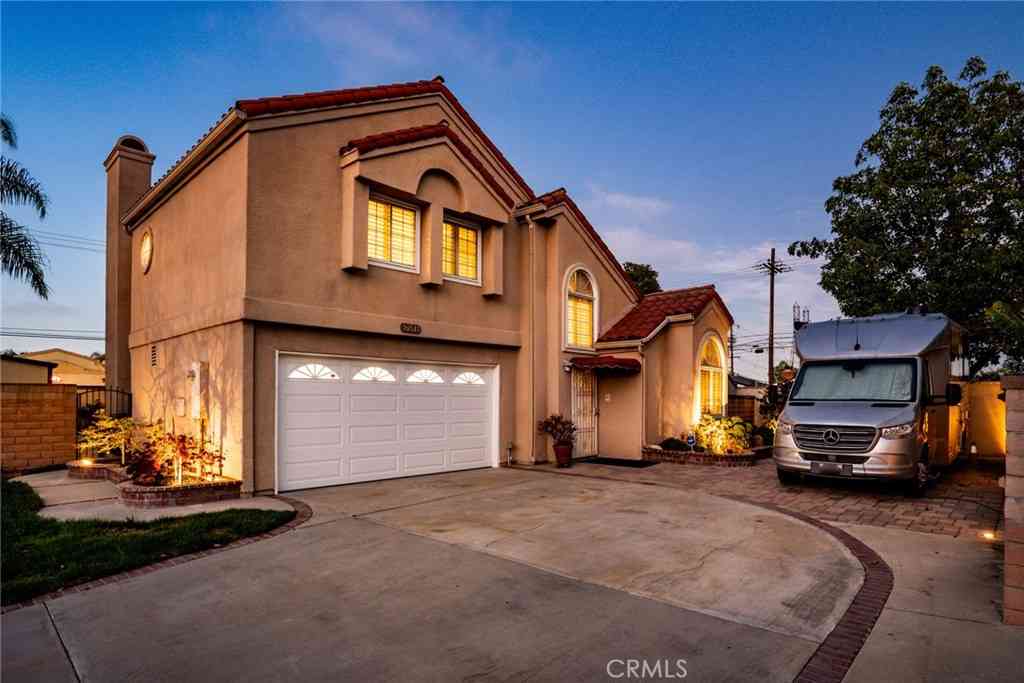 Homes For Sale - 16511 Newland Street<br/> Huntington Beach, CA 92647