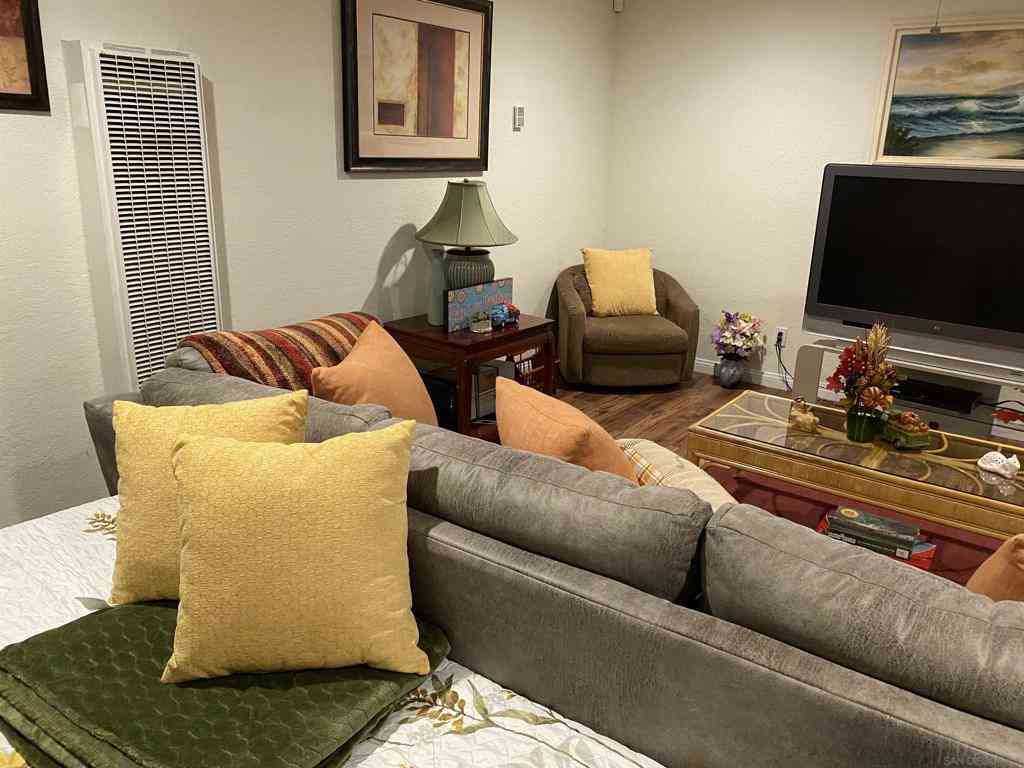 Condo For Sale - 9938 Buena Vista Dr #3<br/> Spring Valley, CA 91977