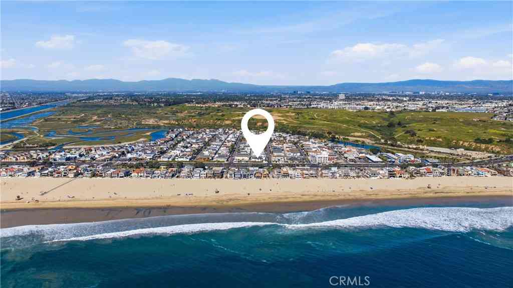 Multifamily For Sale - 203 Cedar Street #A  B<br/> Newport Beach, CA 92663