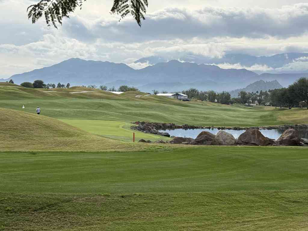Condo For Sale - 54446 Oaktree<br/> Riverside County, La Quinta, CA 92253
