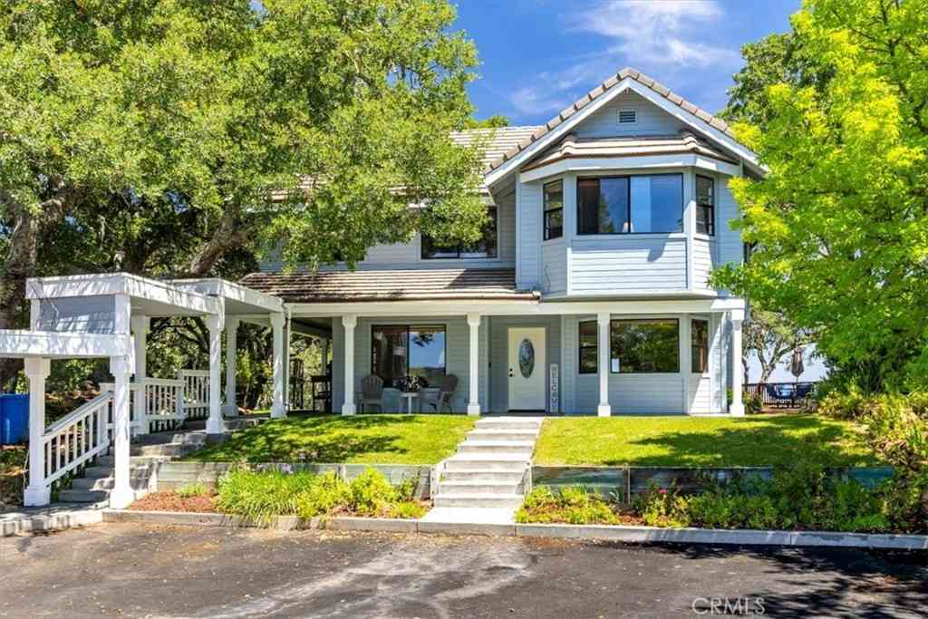 Homes For Sale - 12355 Santa Ana<br/> Atascadero, CA 93422