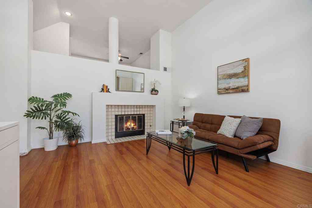 Townhouse For Sale - 4353 Nobel Drive #65<br/> San Diego, CA 92122