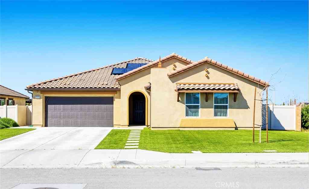 Homes For Sale - 2113 E Donatello Street<br/> Lancaster, CA 93535