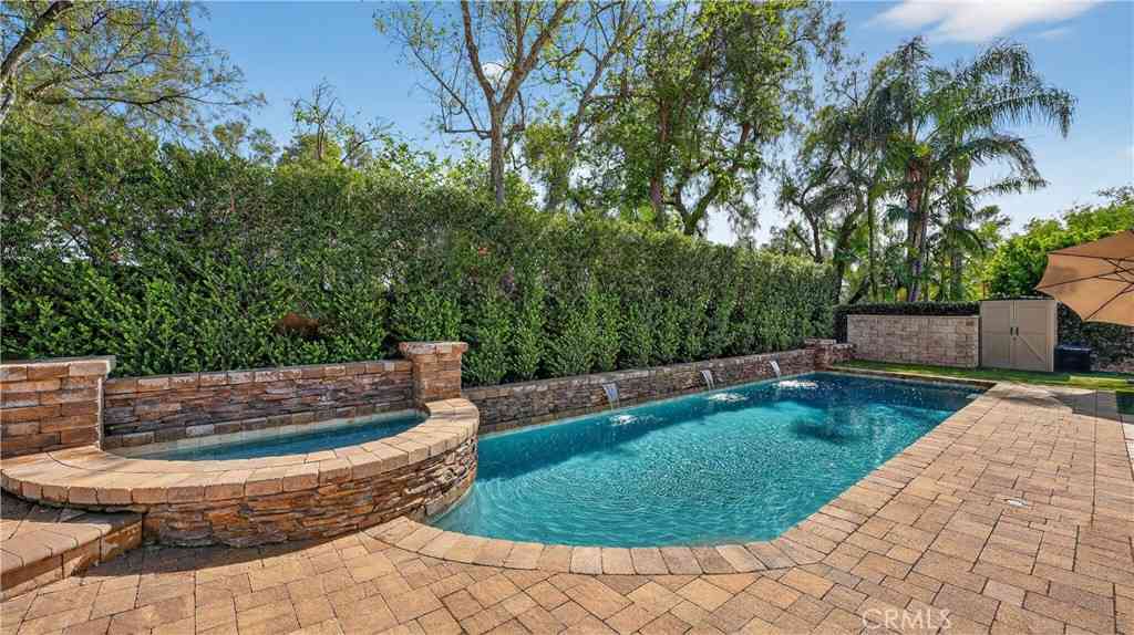 Homes For Sale - 31882 Old Hickory<br/> Orange County, Rancho Santa Margarita, CA 92679