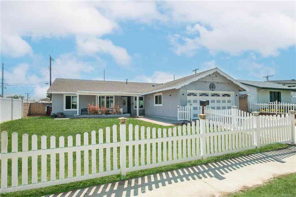 Homes For Sale - 16420 Flanders Street<br/> Granada Hills, CA 91344