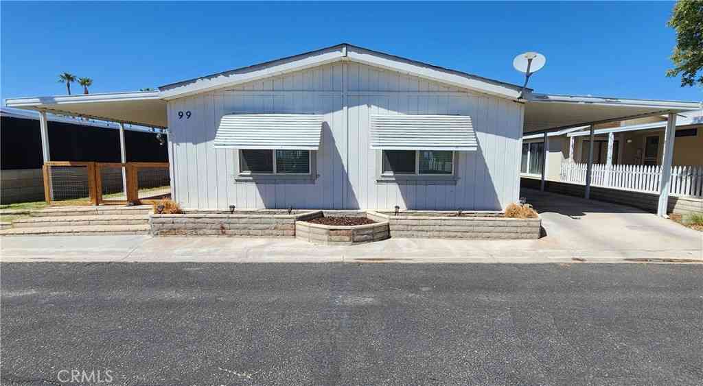 Mobile Home For Sale - 3589 Wells Road #99<br/> Blythe, CA 92225
