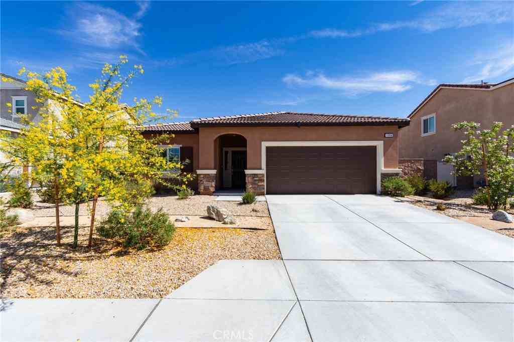 Homes For Sale - 11856 Calenda Court<br/> Victorville, CA 92392