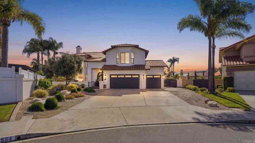 Homes For Sale - 1584 White Horse Court<br/> San Diego County, Bonita, CA 91902