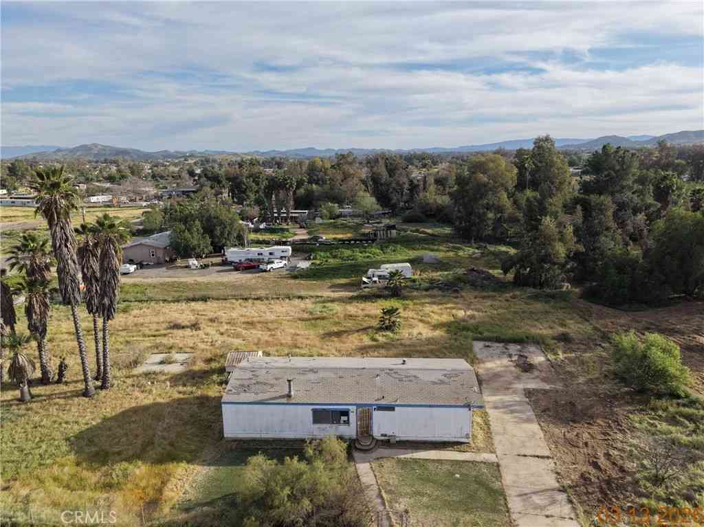 Mobile Home For Sale - 22495 Deprad Street<br/> Perris, CA 92570