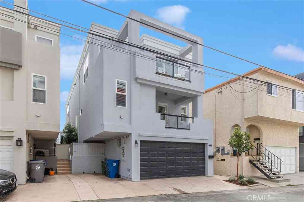Townhouse For Sale - 448 23rd Place<br/> Manhattan Beach, CA 90266