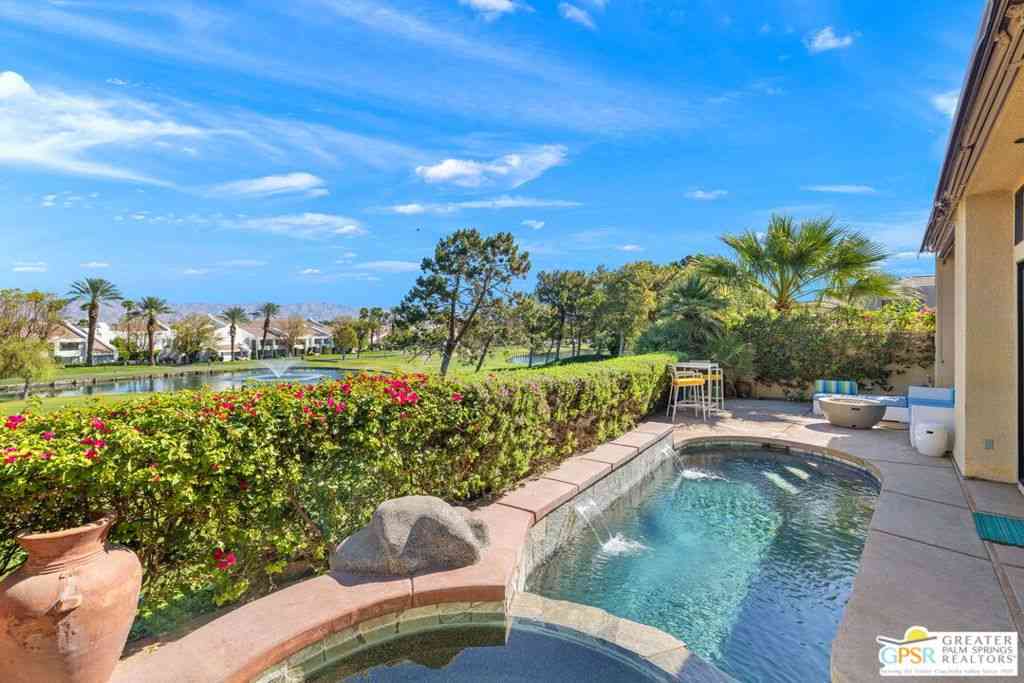 Homes For Sale - 20 Birkdale Circle<br/> Rancho Mirage, CA 92270