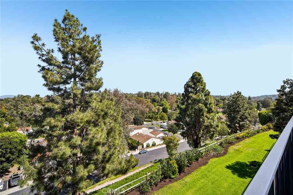 Condo For Sale - 3337 Punta Alta #3C<br/> Laguna Woods, CA 92637