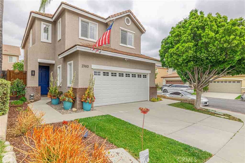 Homes For Sale - 27613 Elkwood<br/> Castaic, CA 91384