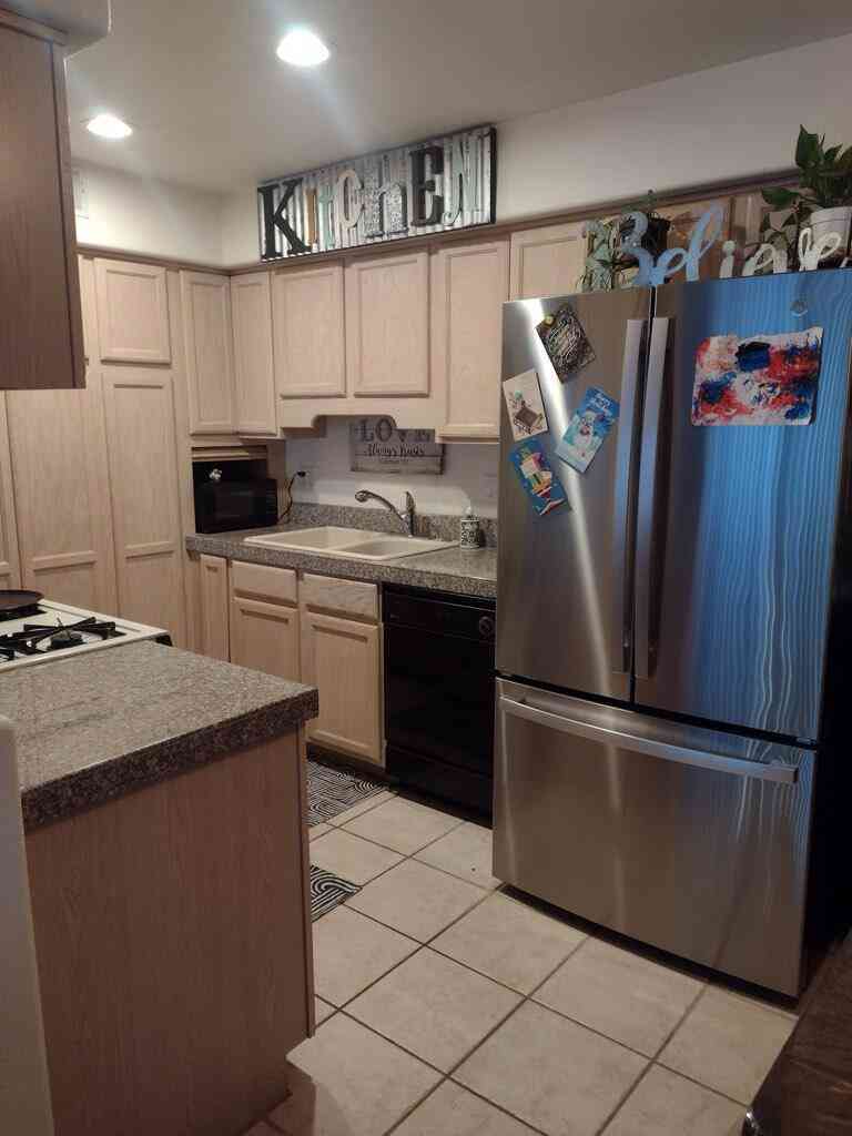 Condo For Sale - 31200 Landau Boulevard #605<br/> Cathedral City, CA 92234