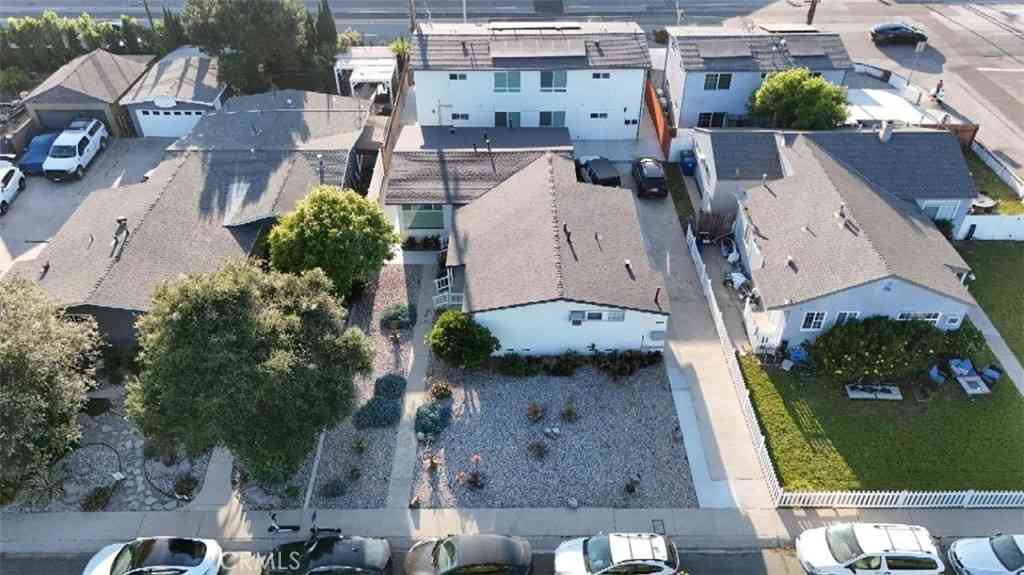 Multifamily For Sale - 8309 Barnsley Avenue<br/> Los Angeles, CA 90045