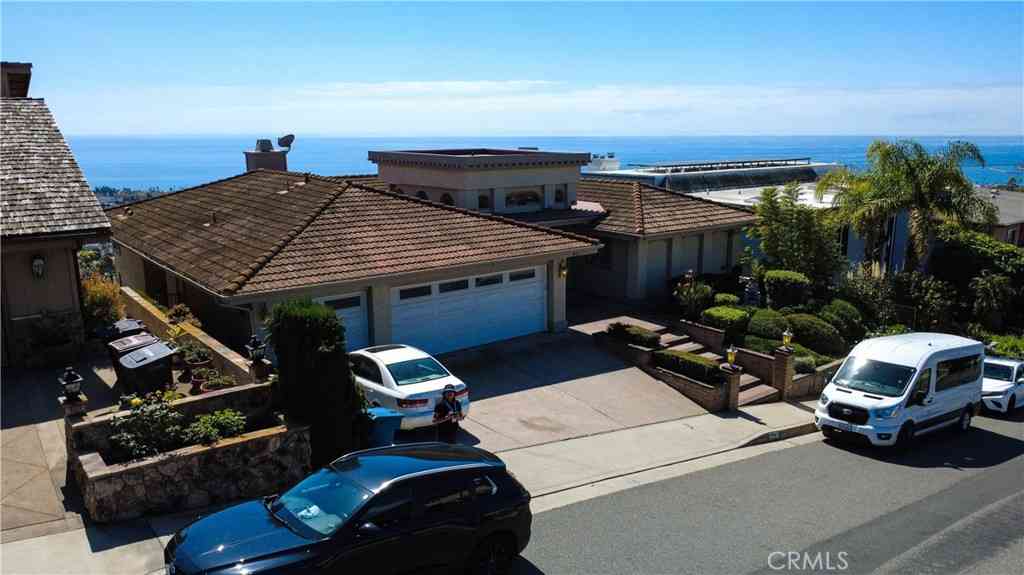 Homes For Sale - 3911 Calle Andalucia<br/> San Clemente, CA 92673