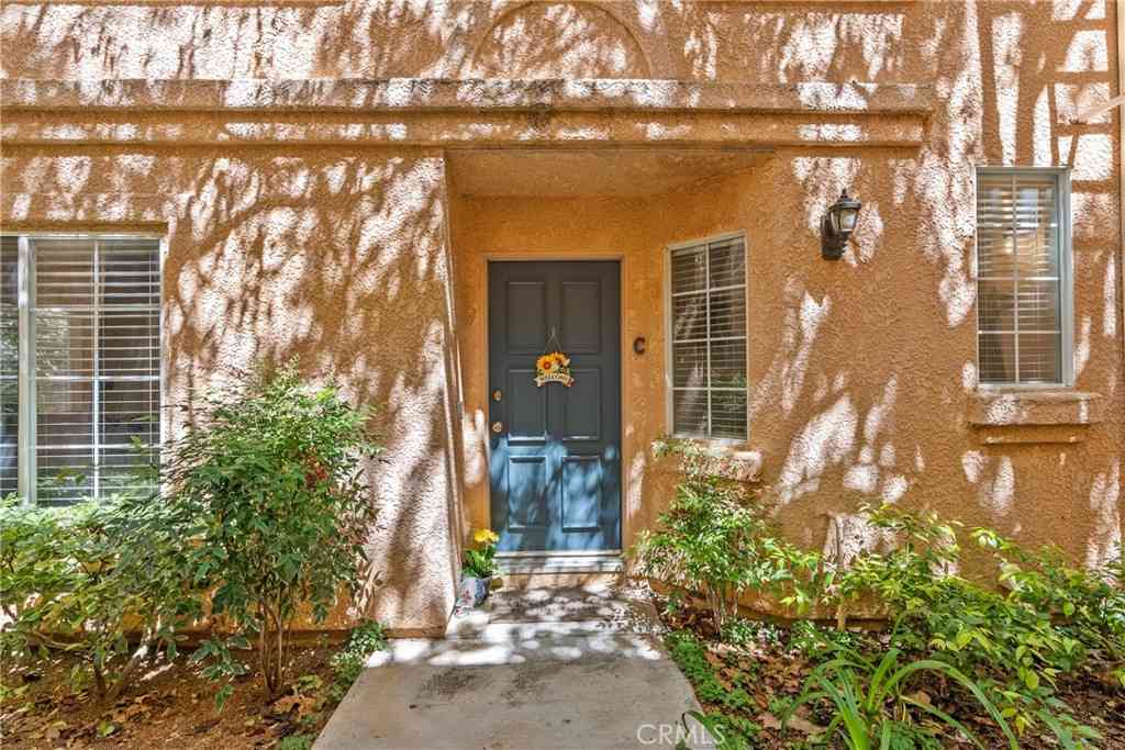 Condo For Sale - 25114 Steinbeck #C<br/> Stevenson Ranch, CA 91381