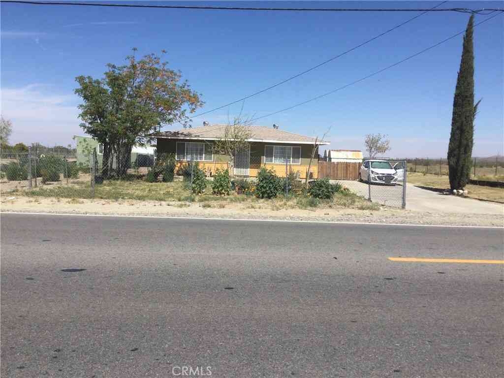Homes For Sale - 10345 E Palmdale<br/> Littlerock, CA 93591