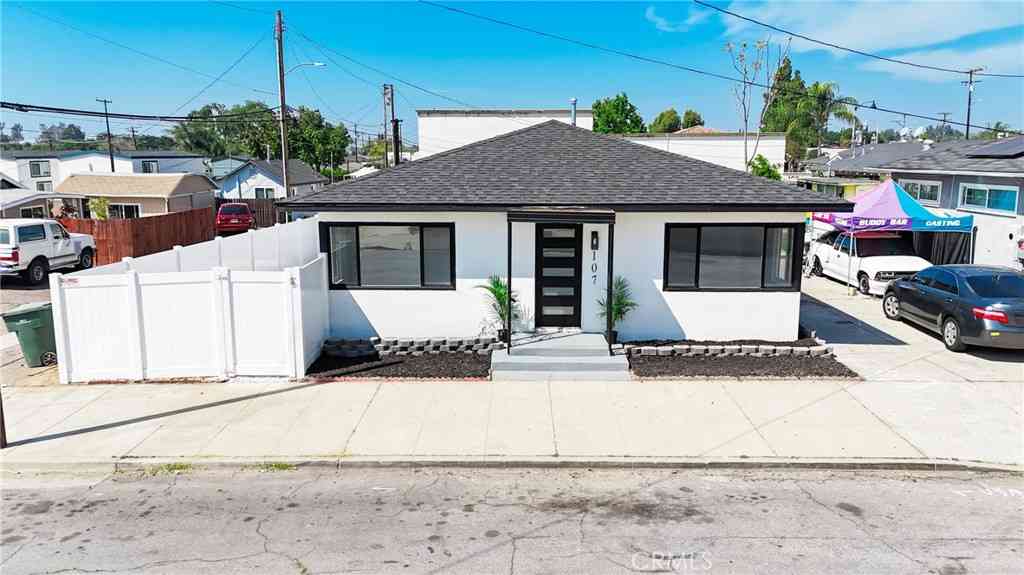 Homes For Sale - 107 California St<br/> La Habra, CA 90631
