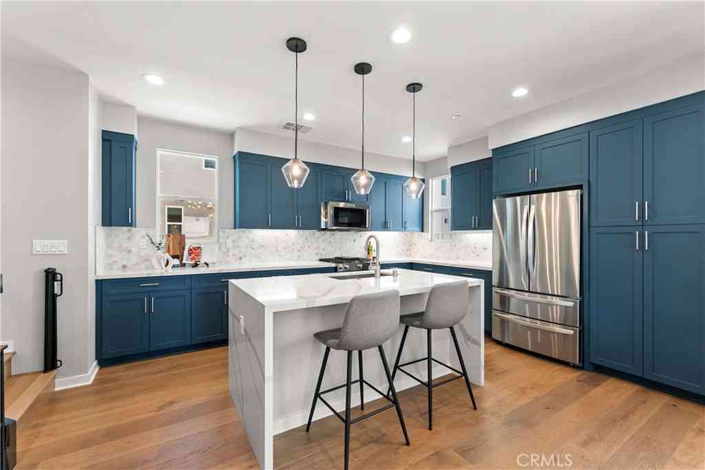 Townhouse For Sale - 10423 Adamson Way<br/> San Diego, CA 92126