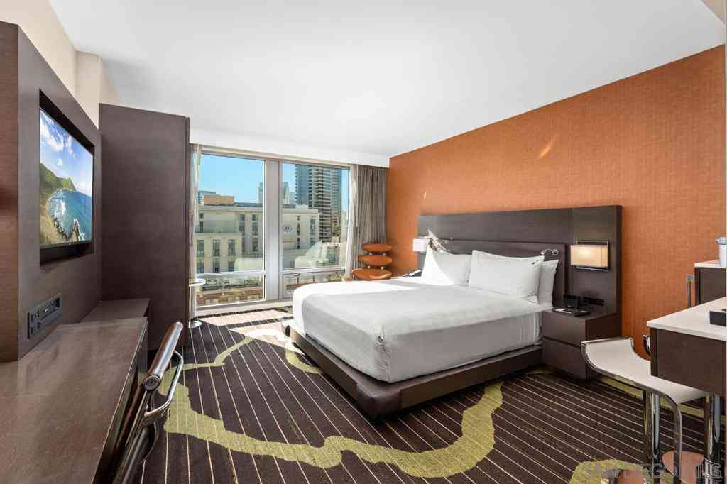 Condo For Sale - 207 5th Ave #1033<br/> San Diego, CA 92101