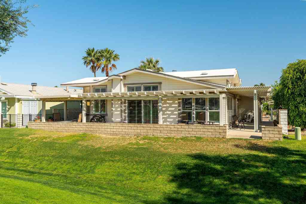 Mobile Home For Sale - 73291 Indian Creek Way<br/> Palm Desert, CA 92260
