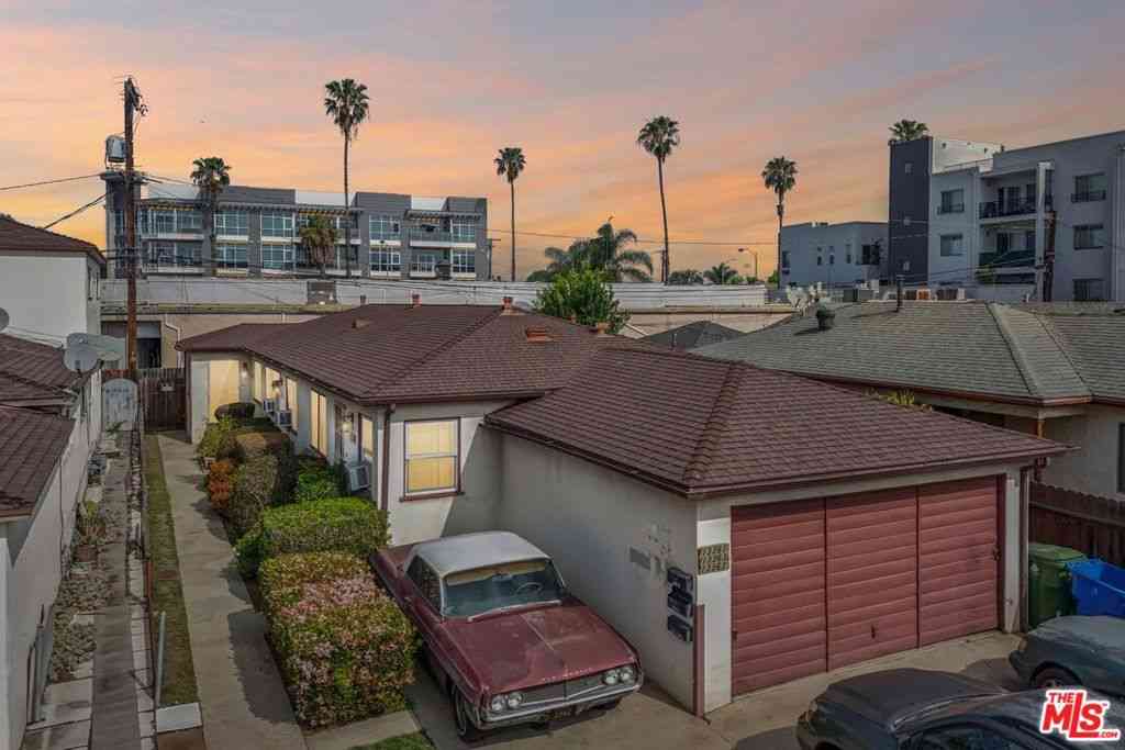 Homes For Sale - 13361 Beach Avenue<br/> Marina Del Rey, CA 90292