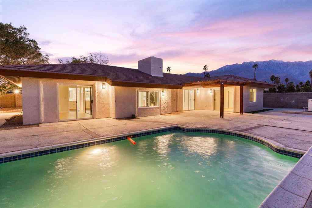 Homes For Sale - 3190 E Vincentia Road<br/> Palm Springs, CA 92262