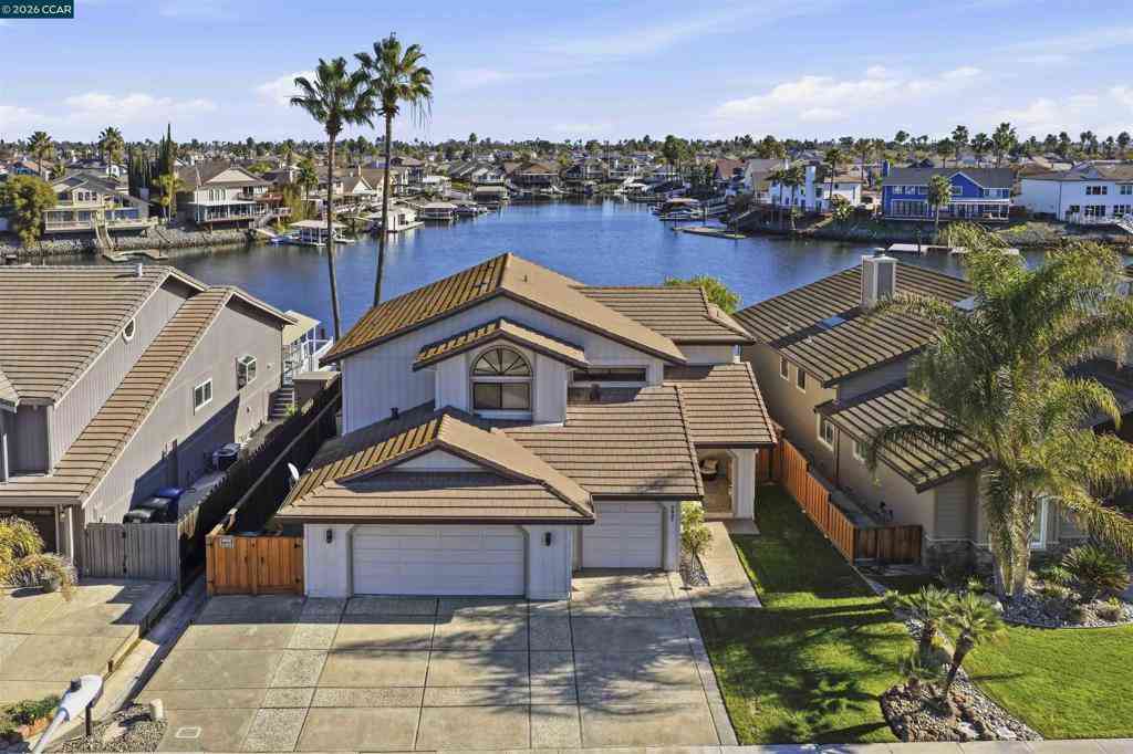 Homes For Sale - 2027 Windward Pt<br/> Discovery Bay, CA 94505