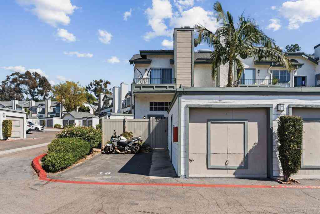 Townhouse For Sale - 8745 Spring Canyon #16<br/> Spring Valley, CA 91977
