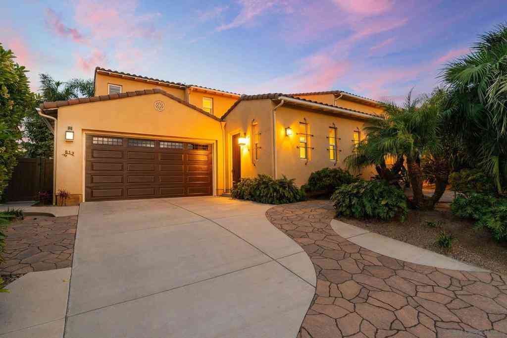 Homes For Sale - 817 Dolphin<br/> Encinitas, CA 92024