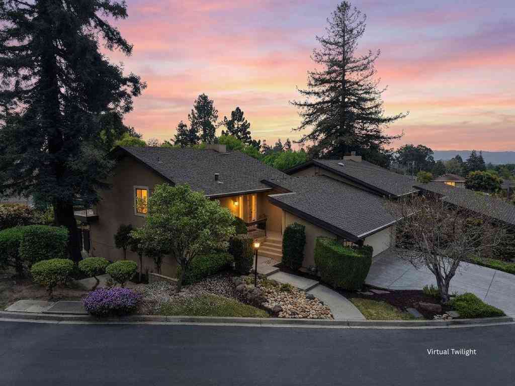 Townhouse For Sale - 496 Golfview Drive<br/> San Jose, CA 95127